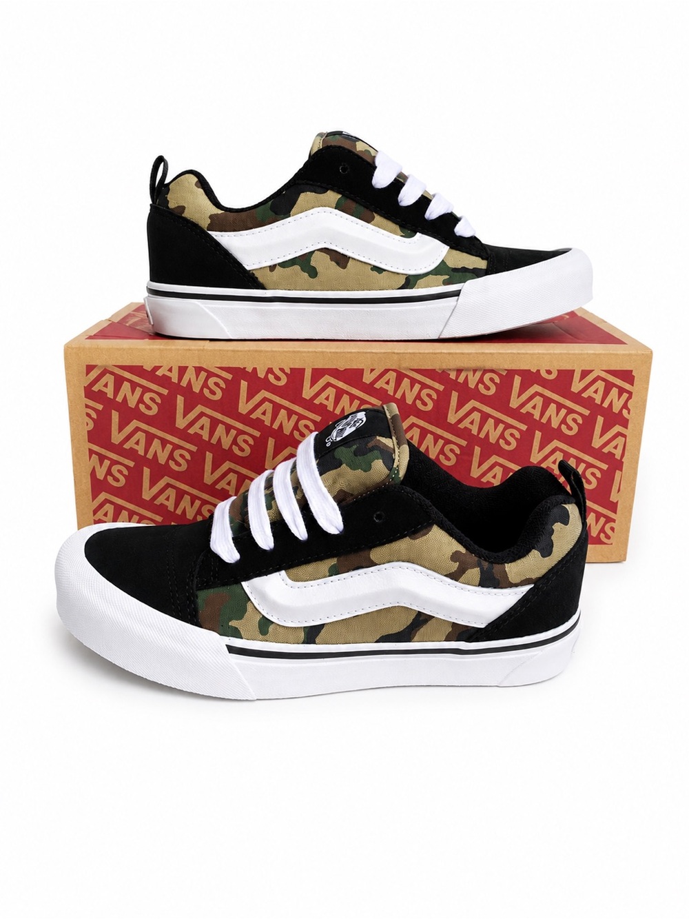 Vans Camo Knu Skool Low Top Sneakers - Green Camo & Black Juniors 5 Women’s 6.5